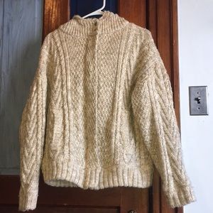 Heavy jacket. Zip-up two clips